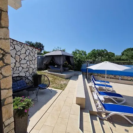 Сasa de vacaciones House Maslina