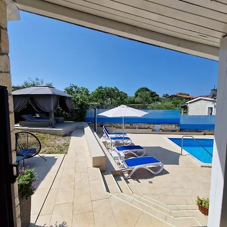 House Maslina Сasa de vacaciones *